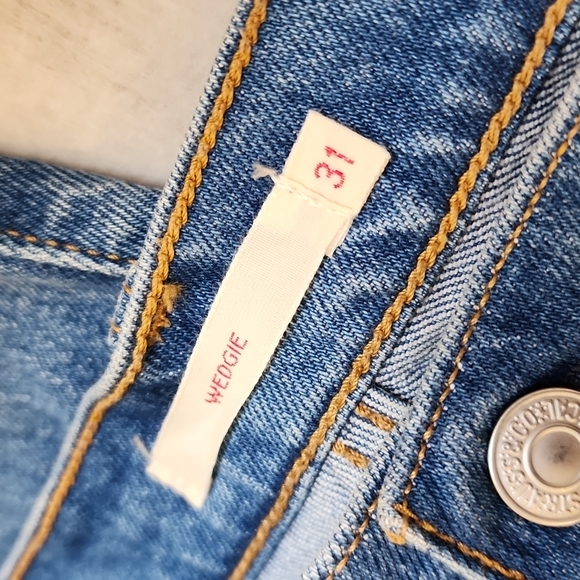 Levi's sz. 31 wedgie jeans distressed busted knee free people 22861-0059 FP - Picture 5 of 17